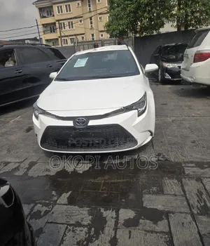 Toyota Corolla L 2022 White