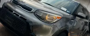 Kia Soul 4dr Wagon (1.6L 4cyl 6M) 2014