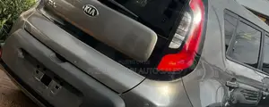 Kia Soul 4dr Wagon (1.6L 4cyl 6M) 2014