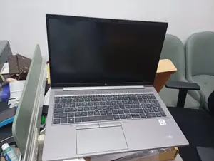 Laptop HP ZBook Firefly 14 G7 16GB Intel Core i5 SSD 512GB
