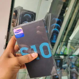 New Samsung Galaxy S10 128 GB Blue