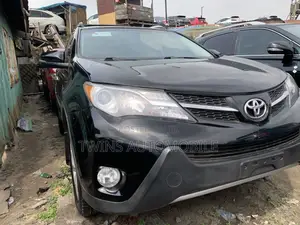 Toyota RAV4 Limited 4dr SUV AWD (2.5L 4cyl 6A) 2015 Black