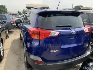 Toyota RAV4 LE 4dr SUV AWD (2.5L 4cyl 6A) 2015 Blue