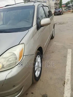 Toyota Sienna 2006 Silver