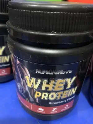 Nuturenova Whey Protein Powder 500g- Muscle Growth (2.2lbs)