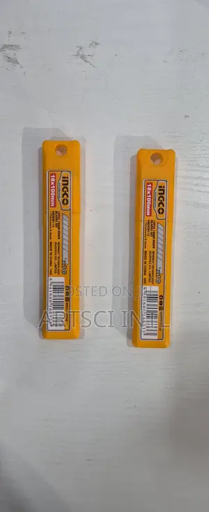 10pcs 18mm Knife Blade Set