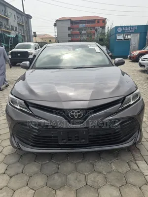 Toyota Camry 2018 Gray