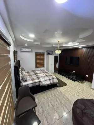 Spacious Luxury Studio Apartment for Weekly/ Monthly