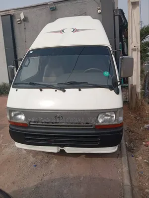 Toyota HiAce 2009 White