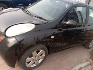 Nissan Micra 2000 Black