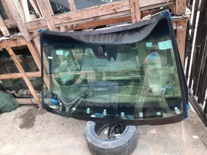 Toyota Sienna 98 Model Windscreen