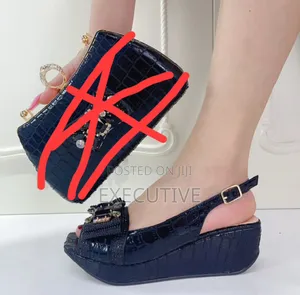 Elegant Ladies Black Wedge Sandals -Black