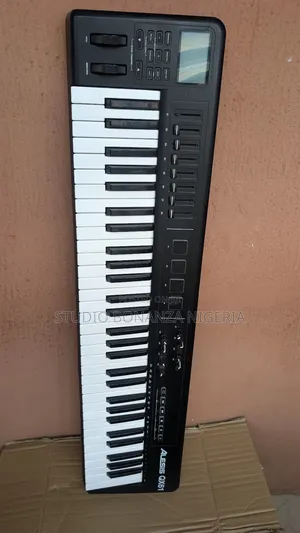 Alesis Qx61 Studio Midi Keyboard