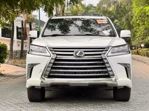 Lexus LX 2017 White
