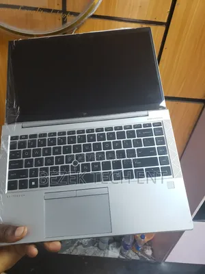 Laptop HP EliteBook 845 G8 16GB AMD Ryzen 5 SSD 256GB
