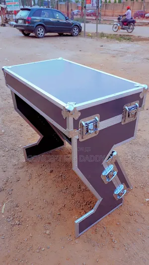 Dj Booth Z Stand