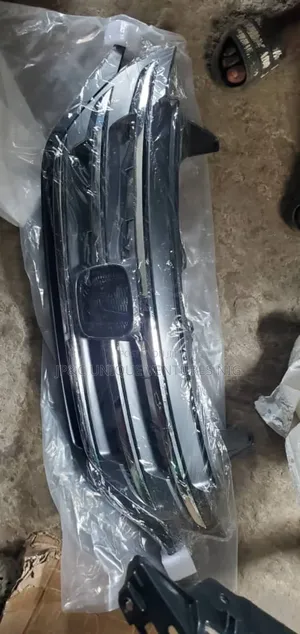 Front Grille 2013 Honda Cr-V