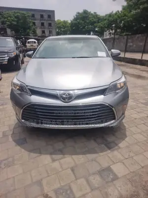 Toyota Avalon XLE Plus FWD Sedan (3.6L 6cyl 6A) 2016 Silver