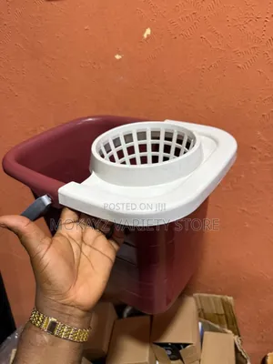 Thickened Plastic Single Mop Bucket (Mop Excluded)