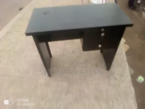 Standard 3feet Office Table