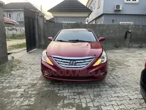 Hyundai Sonata Limited Sedan FWD (2.4L 4cyl 6A) 2013 Red