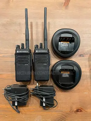 Motorola Dp2400e Walkie Talkie Radio (Mototrbo)