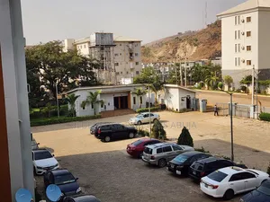 Fully Furnished and Serviced Luxury One Bedroom Apartment