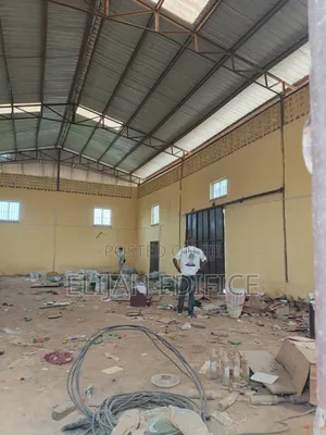 Facing Road Warehouse Facing New Busy Gberigbe Road Ikorodu With Shops