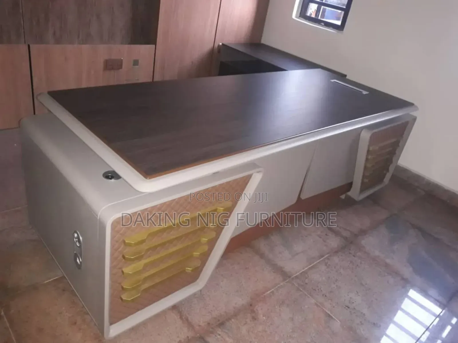 Md Office Table