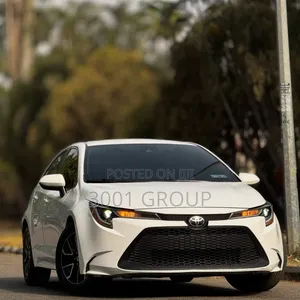 Toyota Corolla SE 2021 White