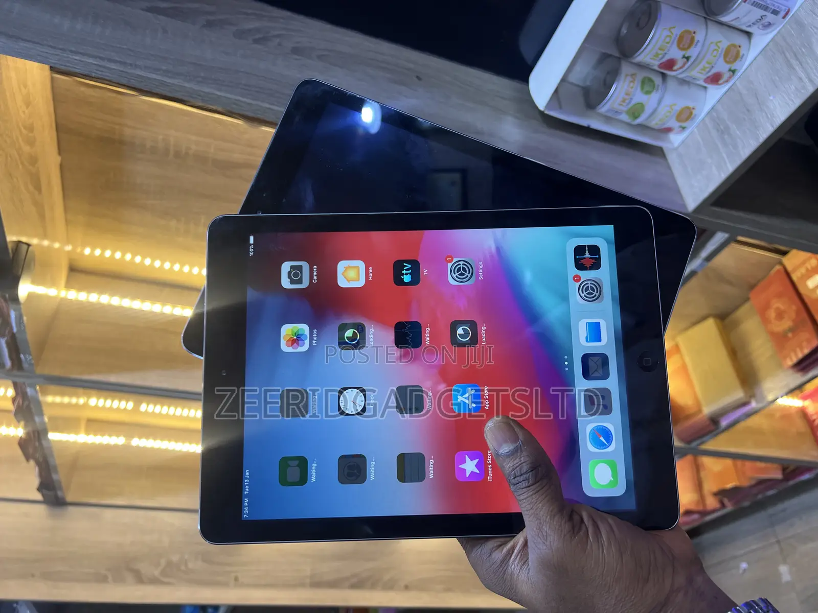 Apple iPad Air 16 GB Gray