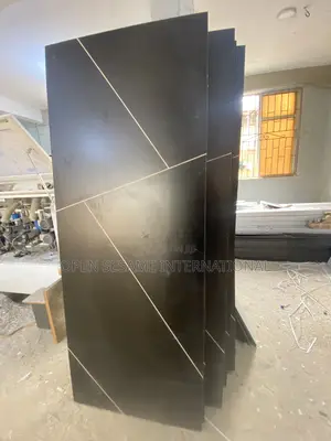 HDF Door With Thin Grooves