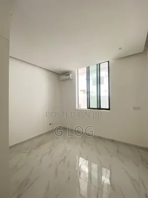 Mini Flat in Lekki Right for sale