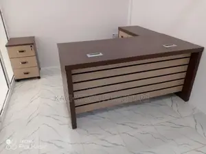 Executive Table (1.6m)