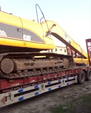 Long Arm Boom Excavator Available for Hire