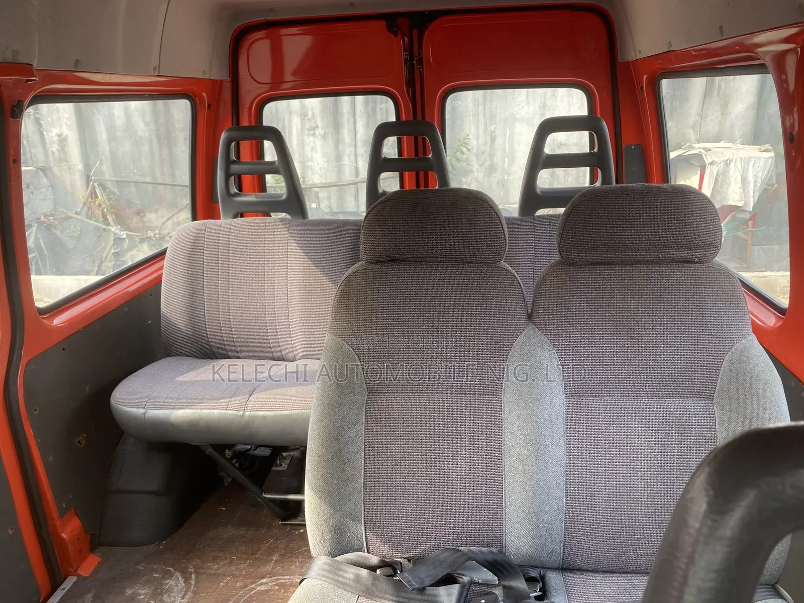Ford Transit 2004 Orange