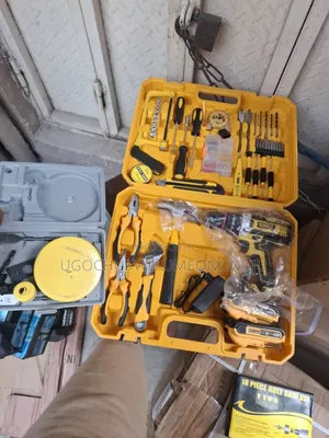 Dewalt Electrical Tools With Hole Saw