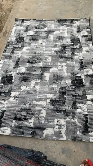 Center Rug- Wholesale/Retail.