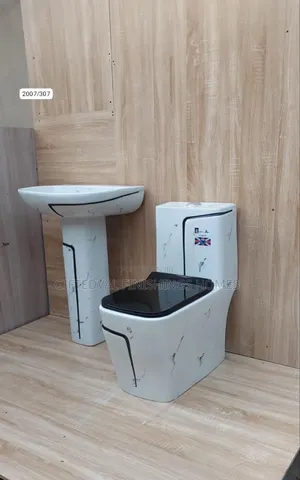 High-Quality England Complete Set Water Closet