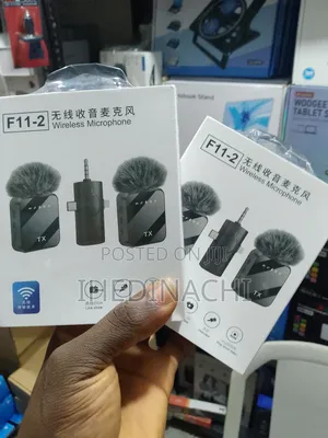 F11--2 Wireless Microphone Plug and Play Highly Sensitive