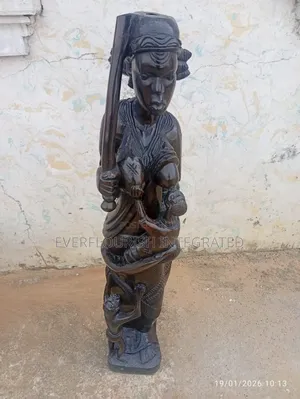Craft Work Wood Sculpture Mother and Children