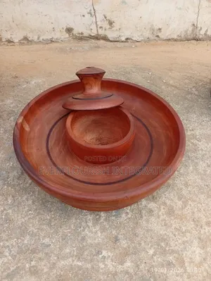 Traditional Carved Kola Nut Plate With Cover