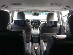 Toyota Highlander XLE 2022 Gray