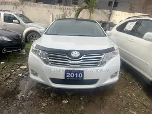 Toyota Venza V6 AWD 2010 White