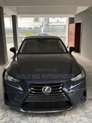 Lexus IS 300 AWD 2017 Blue