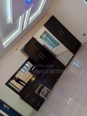 Exclusive Standard Wardrobe