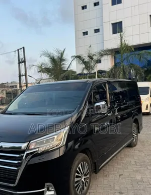 Toyota Grandvia for Rent