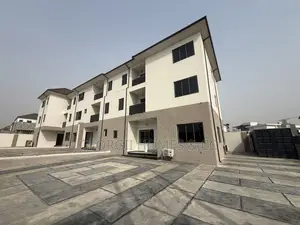 4bdrm Townhouse/Terrace in Jahi for sale