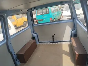 Volkswagen Transporter 2004 Blue