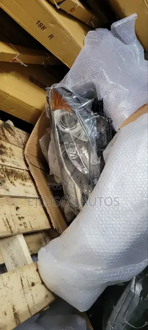 Headlamp Rav4 2014 Model